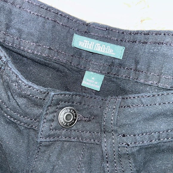 NWT Wild Fable Women's Low-Rise Carpenter Cargo Pants in black, size 4 - Picture 9 of 10